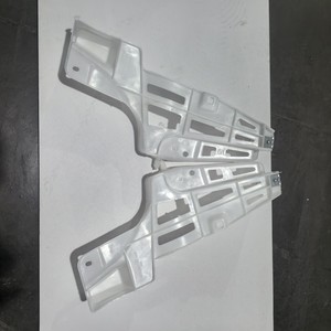 Toyota Rear Bumper Reinforcement Beam 5256652565-48020 <b>White</b> <b>Bracket</b> For RX270 2010-2013 Replacement Part - Product Image 1