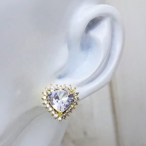 ของขวัญวันเกิด เครื่องประดับ ต่างหูเพชรทรงหัวใจชุบทอง 18k - Product Image 4
