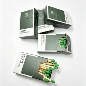 Fiammiferi Moderni Minimalisti Estraibili con Logo Geometrico Personalizzato Stampato, in Cartone Bicolore e Legno, Fiammiferi di Sicurezza - Product Image 3