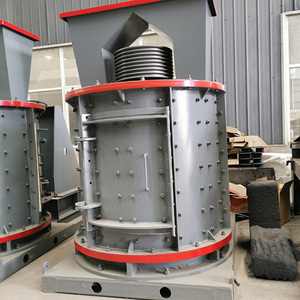 Petit concasseur à axe vertical avec moteur AC pour le traitement de la roche calcaire et du minerai dans l'exploitation minière, broyeur à marteaux haute productivité - Product Image 2
