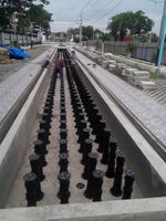Système de plancher surélevé en plastique WPC Decking Système de piédestal à hauteur réglable
