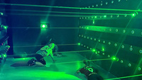 Jeu de labyrinthe laser mobile d'intérieur activé par la lumière laser pour les parcs de trampolines d'aventure Salle d'activités Parc d'attractions