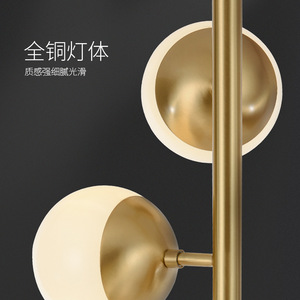 Lampadaire de salon de luxe en cuivre massif de style postmoderne, à placer près du canapé, modèle design, pour chambre ou bureau. - Product Image 3