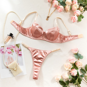 Vente en gros d'usine ensemble de lingerie deux pièces en satin délicat ensemble de sous-vêtements et de culottes de couleur unie mature sexy - Product Image 5