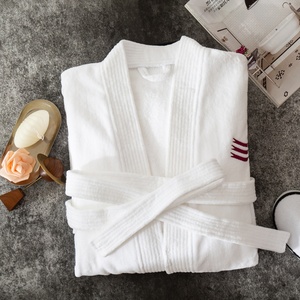 Gaun Tidur Wanita Mewah Bahan Katun Putih Tebal Model Waffle untuk Musim Dingin, Cepat Kering, Kerah V, Lengan Panjang, Kustomisasi Profesional - Product Image 1