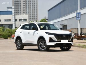 ชางอัน ซีเอส55 พลัส รุ่นปี 2023 เจเนอเรชั่นที่สอง รุ่นไลท์ ยูธ เอดิชั่น เครื่องยนต์ 1.5T เกียร์ DCT เป็นรถเอสยูวีขนาดกะทัดรัดที่มุ่งเน้นกลุ่มผู้บริโภคคนหนุ่มสาว - Product Image 3