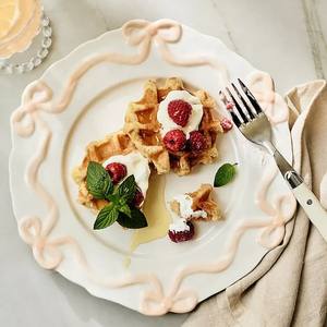 Platos de cerámica redondos con diseño único de lazo y volantes, artículos de decoración para el hogar, regalo, vajilla, plato base para bodas, platos para restaurante - Product Image 6