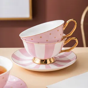 Platillo chino de hueso de porcelana, juego de estilo europeo Retro de cerámica, borde dorado, taza de té y café, venta al por mayor