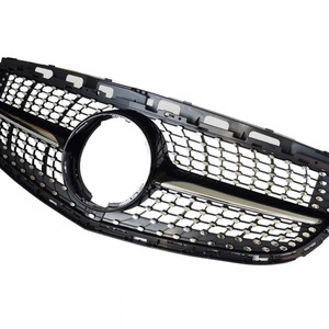 กระจังหน้าลายเพชร Mercedes-Benz W212 E-Class สีดำเงิน วัสดุพลาสติก ABS รุ่นสปอร์ต ปี 2014-2015 - Product Image 1