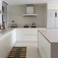 Ensemble de meubles de cuisine en bois massif, comprenant des armoires à finition brillante UV, des portes en contreplaqué acrylique cristal, style panneau moderne et durable