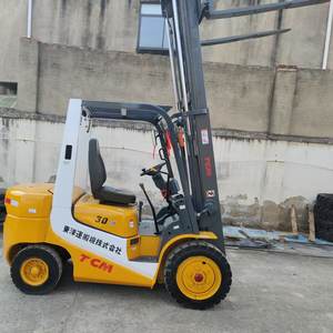 Montacargas Diésel TCM FD30 Toneladas Usado de Alta Eficiencia con Desplazador Lateral Hidráulico y Neumáticos Sólidos para Construcción - Product Image 4