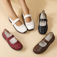 Chaussures plates décontractées pour femmes, dessus perforé respirant, fermeture à boucle et crochet, antidérapantes, confortables et souples, pour femmes âgées, pour les mamans