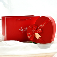 Boîte cadeau en forme de cœur avec estampage à chaud, gaufrage, revêtement UV, matériaux recyclés, boîte rigide