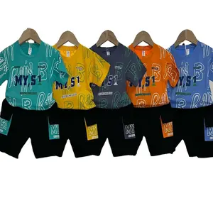 3.5 دولار نموذج YCT054 مجموعات بحجم 90-120 بالجملة الاطفال ملابس رياضية للجنسين إناث قمصان الصيف مجموعات مع الألوان
