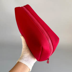 Meilleures ventes Sac de voyage portable personnalisé avec logo pour femme Petit sac cosmétique en néoprène rouge vin Organisateur de sac de rangement - Product Image 3