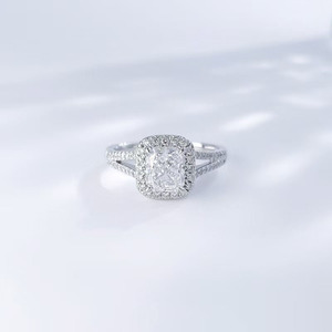 Elegante <span class=keywords><strong>Anillo</strong></span> de Diamante Cultivado en Laboratorio con Corte Cuadrado Pequeño y Punta en V de Cuatro Puntas, Platino PT950, Joyería Fina para Mujer, <span class=keywords><strong>Anillo</strong></span> de Compromiso, Boda, Nupcial - Product Image 1