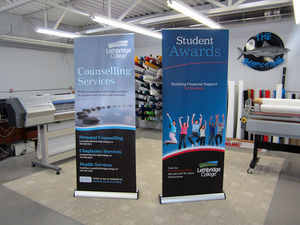 Biểu Ngữ Cuộn Lên Bằng Nhôm Tùy Chỉnh Biểu Ngữ Kéo Lên Kích Thước Để Quảng Cáo Quảng Cáo Với In Ảnh - Product Image 6