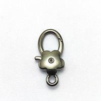 Accessoires de porte-clés en métal, boutons décoratifs polis, crochets de suspension pour animaux de compagnie, multi-couches, électroplaqués, motif prune tendance
