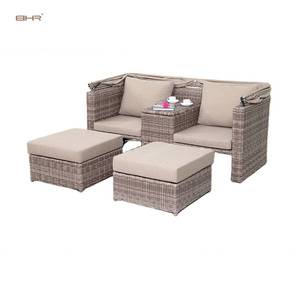 Tumbona Doble de Ratán Gris BHR con Cortinas de Privacidad para una Relajación al Aire Libre de Lujo y Descanso Íntimo - Product Image 4