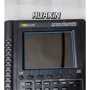 Osciloscopio/DMM Digital en Tiempo Real TEKTRONIX THS720A de 100MHz con Sonda P6133 - Product Image 2