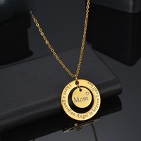 Bague de maman en acier inoxydable plaqué or avec lettrage au laser Collier rond avec pendentif de marque Cadeau d'anniversaire des mères personnalisé pour la fête des mères