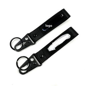 พวงกุญแจป้ายรถยนต์แฟชั่น ปักลาย พร้อมสายรัดไนลอนสีดำและตะขอเกี่ยวสำหรับกระเป๋าและกุญแจรถ - Product Image 1