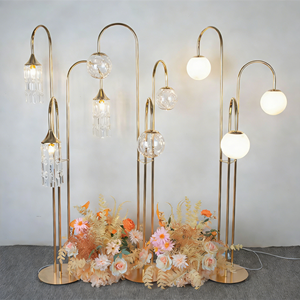 Lampe en cristal acrylique LANJO à 3 têtes, ornement de guidage en cristal, accessoires de mariage, aménagement de piste, lumières décoratives créatives - Product Image 1