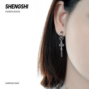 Collar Cruzado Retro Oscuro, Diseño Vintage Desgastado, <span class=keywords><strong>Joyería</strong></span> Versátil con Personalidad - Product Image 2