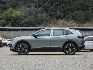 V-olkswagen ID.4 CROZZ 2025 Pure Edition: embrassez l'avenir de l'électrique avec une pureté inégalée - Product Image 3