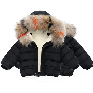 Cappotto con Cappuccio in Pelliccia per Bambini e Bambine, Giacca Invernale Calda e Comoda a Monopetto per Neonati - Product Image 3