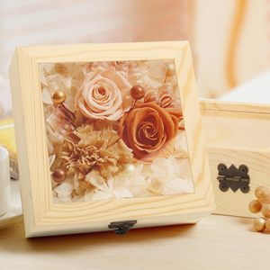 Boîte à bijoux artisanale en bois de pin avec couvercle à charnières, non peinte, pour rangement d'outils et jouets, style art populaire européen, polie, thème Amour - Product Image 4