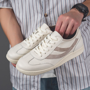 2026 New Spring Retro Low Top <b>Leather</b> Men's <b>Sneakers</b> Casual Commuter White Shoes Comfortable Classic Style <b>Sneakers</b> for Men - Product Image 2