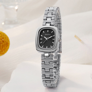 Nouvelle montre coréenne tendance, style pour femmes d'âge mûr, style féminin, best-seller, très demandée, très esthétique - Product Image 5
