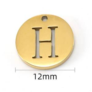 Collier avec pendentif en forme de disque plaqué or 18 carats, gravé avec une lettre personnalisée, bijoux pour femmes, cadeau - Product Image 2