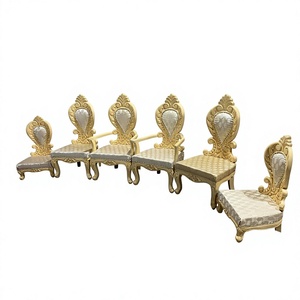 Derniers modèles de chaises de mandap de mariage blancs et dorés, ensemble de 6 chaises basses pour mandap de mariage indien Vedi, pour événements en Australie - Product Image 6