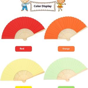 Abanico Plegable de Bambú Portátil con Logotipo Personalizado, Tallado de Flores Blancas, Elegante Decoración para el Hogar, Regalo Empresarial Ecológico - Product Image 3