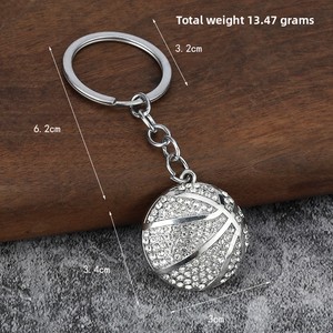 Nuevo Llavero Estilo Europeo Americano, Superventas, Regalos Empresariales con Temática Hip-Hop, Inspirado en la Camiseta Número 7, Chapado en Oro, de Zinc - Product Image 3