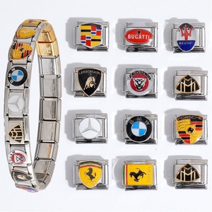 Pulsera y Brazalete de Acero Inoxidable Personalizado, Elegante y Resistente al Deslustre, con Dijes Italianos para Hombre y Mujer - Product Image 1
