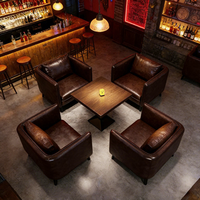 Ensemble de banquettes de bar en bambou de style industriel avec table et chaises pour usage commercial dans les restaurants et les cafés
