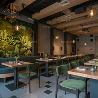 Meubles de restaurant commerciaux sur mesure Ron Group, table carrée en bois massif, ensemble de chaises ergonomiques en velours pour restaurant