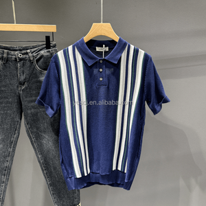 Мужская рубашка-поло в британском стиле в стиле ретро, легкая зрелая трикотажная рубашка с короткими рукавами и контрастными вертикальными полосами, слегка свободная - Product Image 4