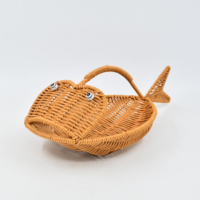 Panier de pique-nique en rotin tressé en forme de poisson, mignon, écologique, fait main, en plastique PP, pour le pain, les aliments et les fruits, avec poignée