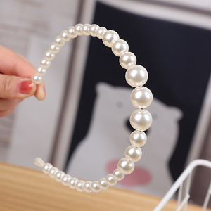 Serre-tête en plastique blanc pur de qualité supérieure avec perles pour filles - Product Image 3