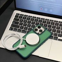 Support de téléphone rotatif à 360 degrés invisible, coque de protection magnétique en PC avec logo personnalisé pour iPhone 17/18 Pro Max