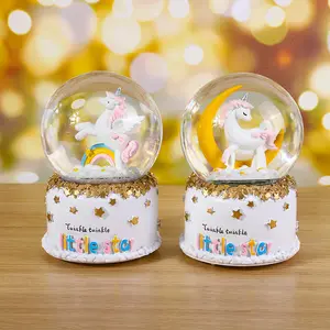 Kotak musik bola kristal berkilau romantis, Korsel hadiah ulang tahun anak perempuan ornamen kotak musik lampu kepingan salju Resin Unicorn