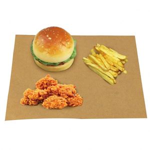 Feuilles de papier ciré de qualité alimentaire imprimées avec un logo personnalisé pour l'emballage de hamburgers et de sandwichs, et pour les gâteaux - Product Image 1