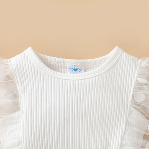 Set 2 Pezzi <span class=keywords><strong>Abbigliamento</strong></span> Bambina: Top Giallo con Stampa <span class=keywords><strong>Margherita</strong></span> e Pantaloncini in Denim Elasticizzato con Rete - Collezione Dolce per Bambine - Ingrosso <span class=keywords><strong>Abbigliamento</strong></span> Bambini - Product Image 4