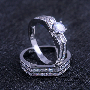 Anello Quadrato per Donne, Gioiello Elegante e Scintillante, Vendita all'Ingrosso - Product Image 1
