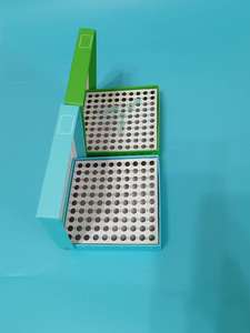 Sıcak satış tek kullanımlık plastik donma 0.5ml 2ml Cryovial santrifüj tüp 100 iyi kağıt dondurulmuş tüp kutusu - Product Image 4