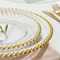 Vente en gros de vaisselle marocaine moderne 13 pouces cristal de luxe décoration de table clair perlé carré verre assiette de présentation mariage